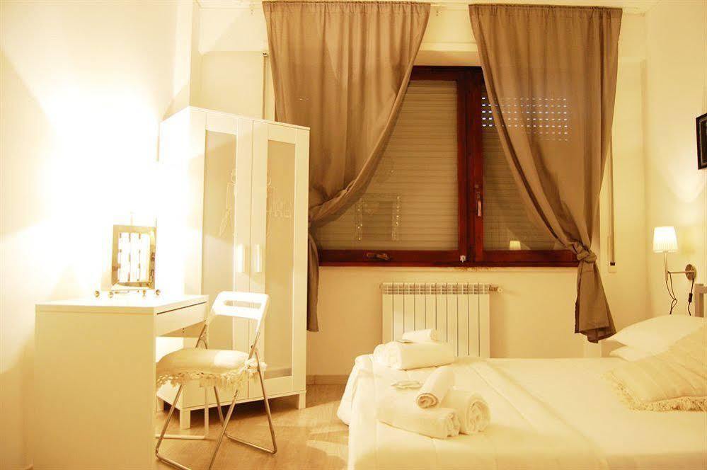Radio Hotell 2*