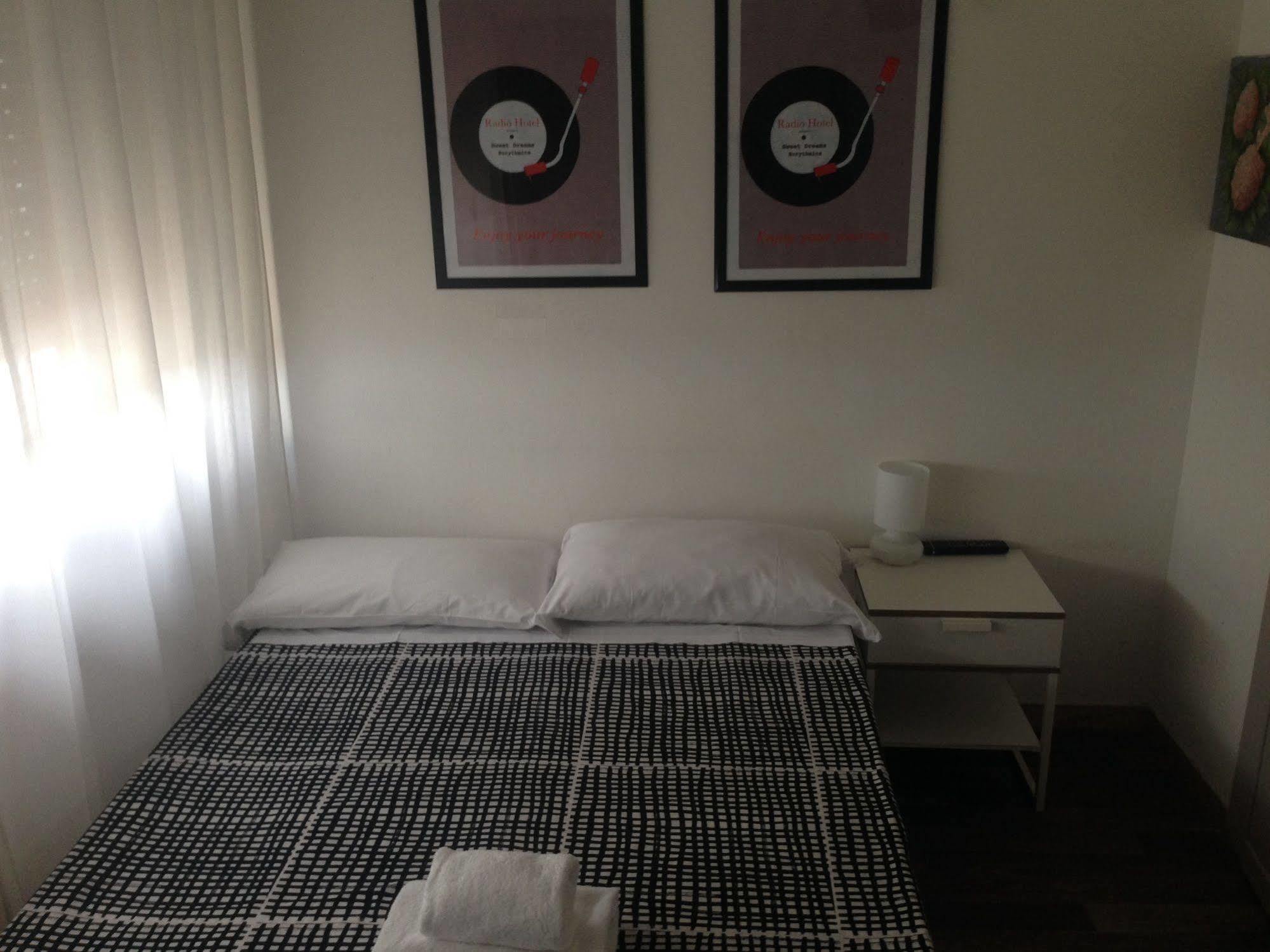 Radio Hotell 2*